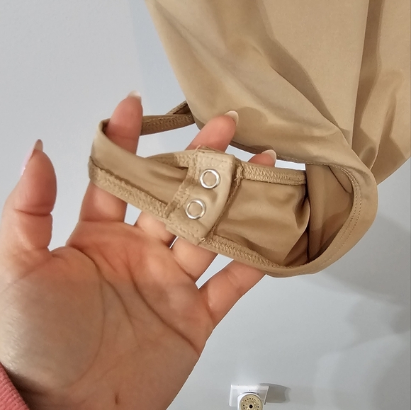 Express Body Contour Nude Bodysuit Size L - Picture 3 of 6